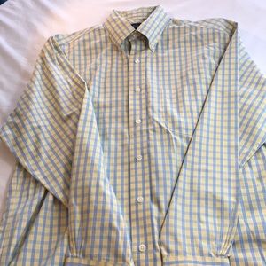 🦩Brooks Brothers men’s no iron shirt size medium